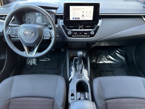 Certified 2024 Toyota Corolla SE image 18
