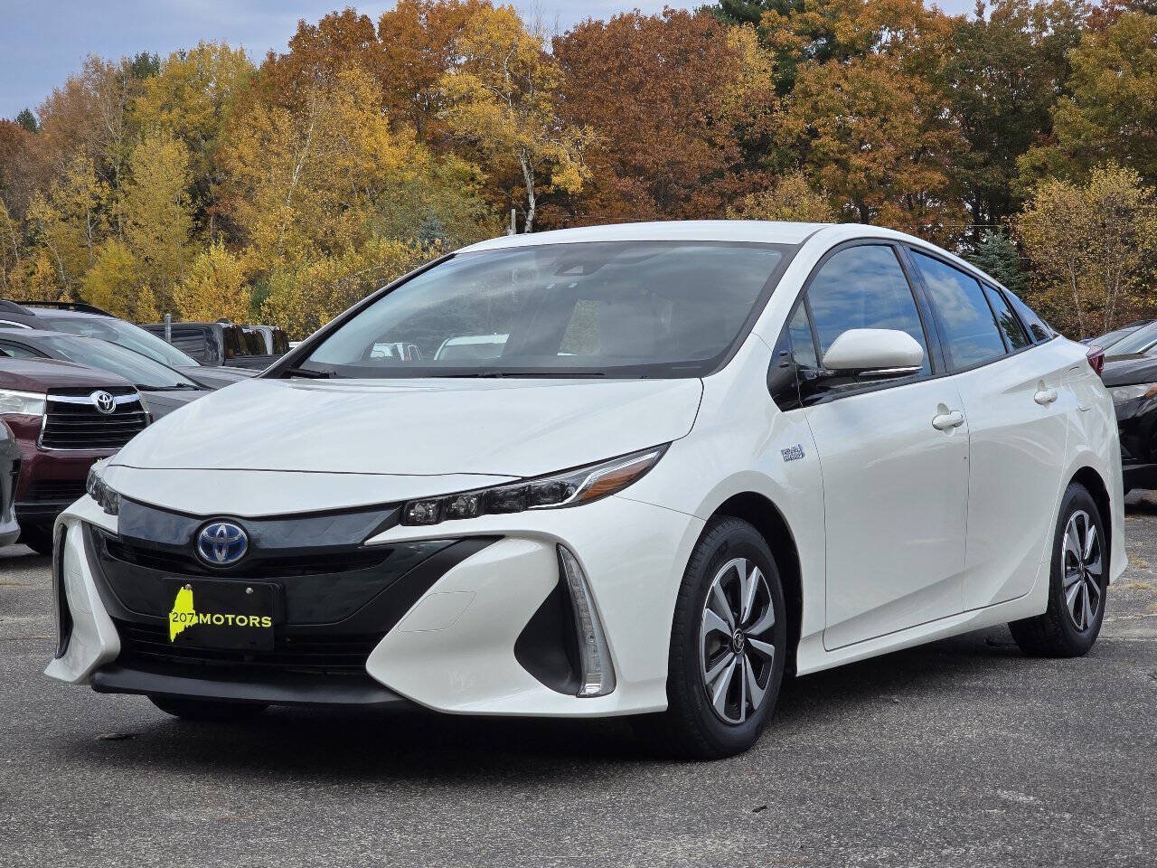 Used 2017 Toyota Prius Prime Premium w/ Carpet Mat Package FWD image 4