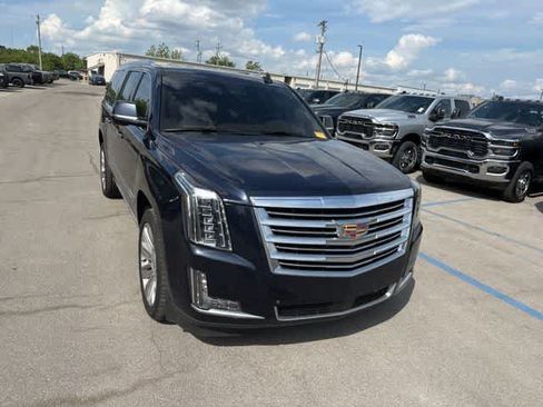Used 2019 Cadillac Escalade ESV Platinum AWD/4WD image 31