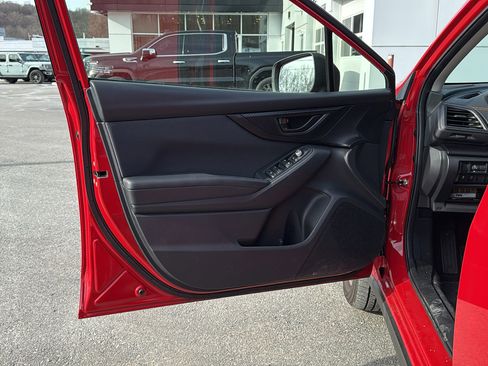 Used 2023 Subaru Crosstrek 2.0i Premium image 12