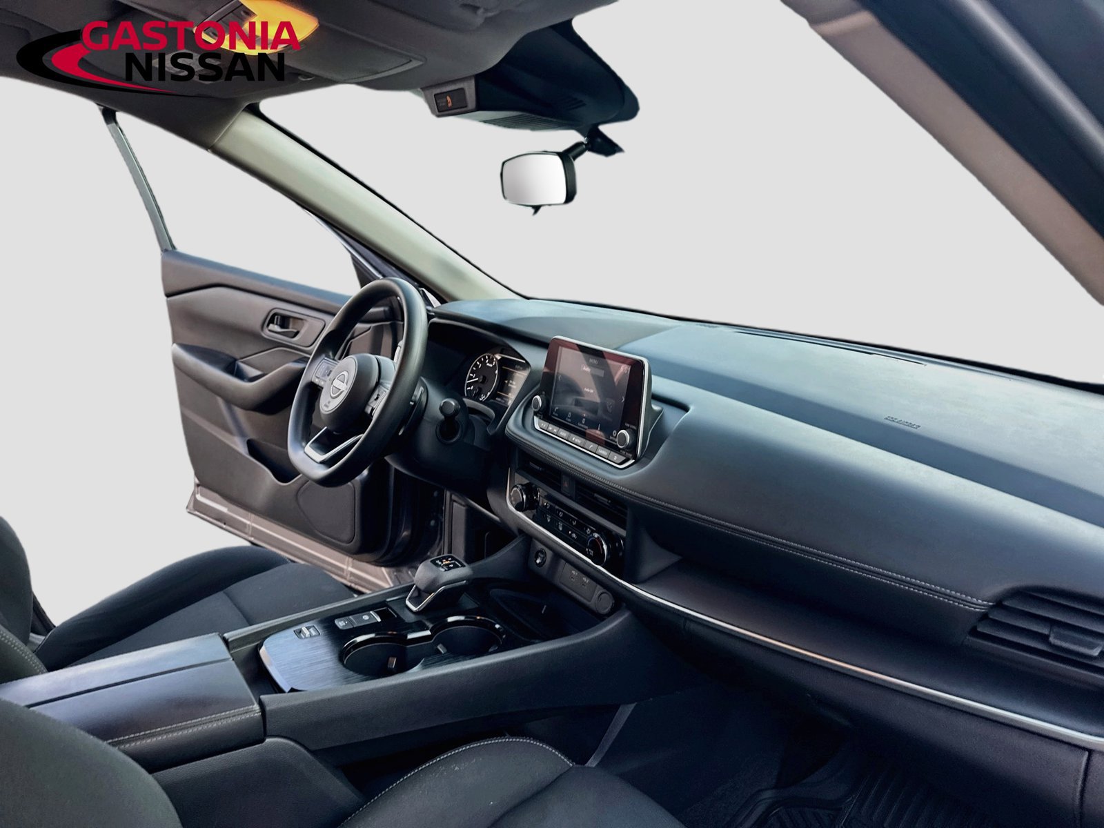 Used 2024 Nissan Rogue S FWD image 35