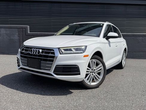 Used 2018 Audi Q5 2.0T Premium Plus w/ Premium Plus Package AWD/4WD image 1