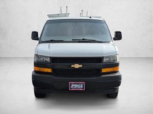 Used 2020 Chevrolet Express 3500 w/ Driver Convenience Package image 2