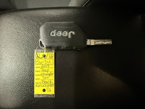 Used 2019 Jeep Wrangler Unlimited Sport image 29