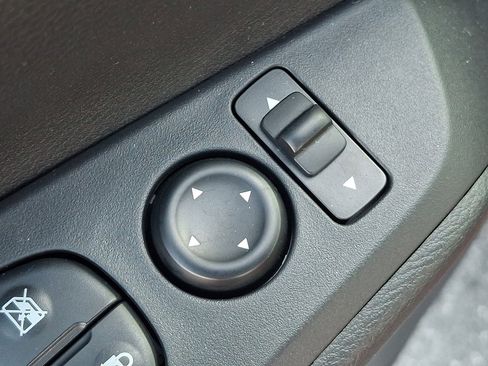 Certified 2023 Nissan Kicks SR w/ SR Premium Package image 28