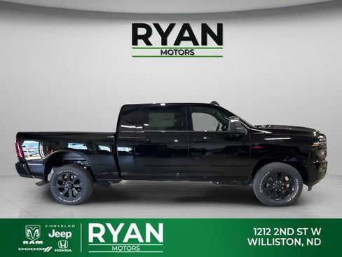 New 2026 RAM 2500 Laramie AWD/4WD image 2