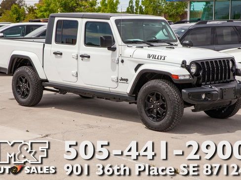 Used 2021 Jeep Gladiator Sport image 1