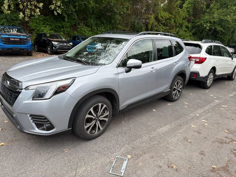 Used 2023 Subaru Forester Limited AWD/4WD image 1