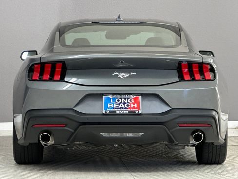 Used 2024 Ford Mustang Coupe RWD image 9