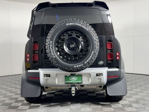 Used 2023 Land Rover Defender 110 S image 10