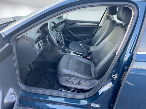 Used 2022 Volkswagen Passat 2.0T SE image 5