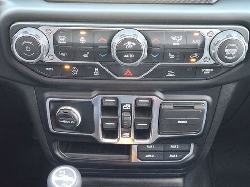 Certified 2023 Jeep Wrangler Sahara w/ LED Lighting Group image 18