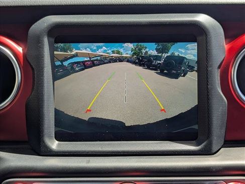 Used 2021 Jeep Wrangler Unlimited Rubicon AWD/4WD image 13