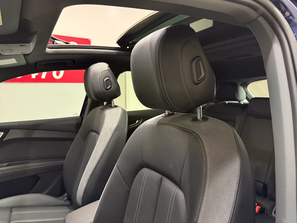 Used 2023 Audi Q4 e-tron Prestige AWD/4WD image 11
