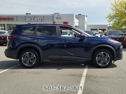 Used 2025 Nissan Rogue SV FWD image 6