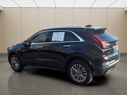 Used 2024 Cadillac XT4 Premium Luxury image 3