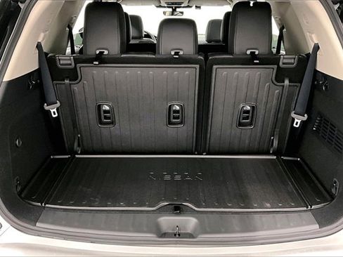 New 2025 Nissan Pathfinder Platinum w/ Lighting Package (N93) image 39