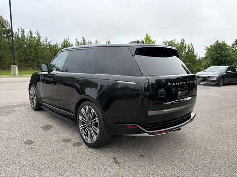 Used 2024 Land Rover Range Rover SE AWD/4WD image 9