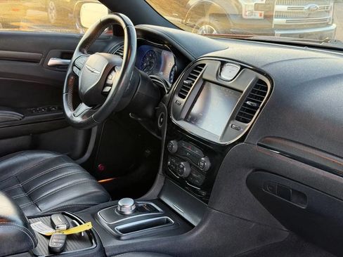 Used 2015 Chrysler 300 S RWD image 27