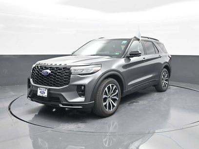 New 2025 Ford Explorer ST-Line w/ Premium Package