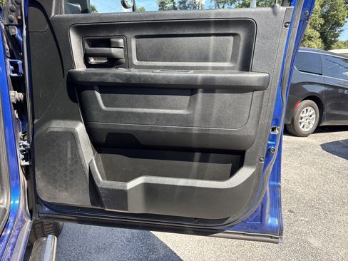 Used 2018 RAM 1500 Express RWD image 23