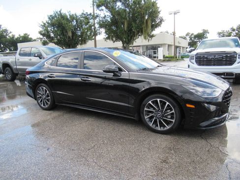 Used 2022 Hyundai Sonata Limited FWD image 2