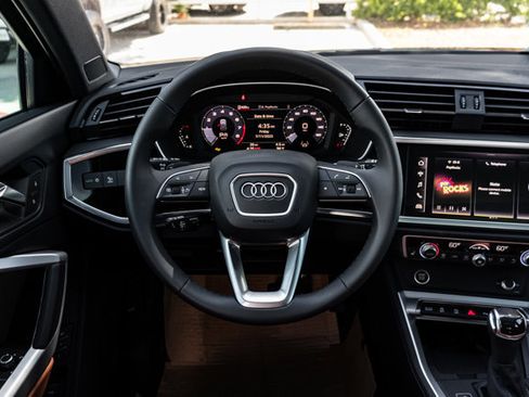 Used 2025 Audi Q3 2.0T Premium w/ Convenience Package image 20