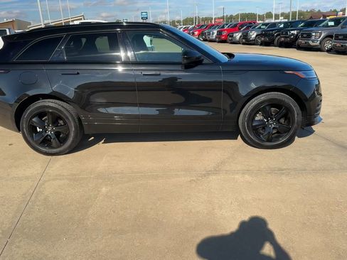 Used 2025 Land Rover Range Rover Velar Dynamic SE image 2