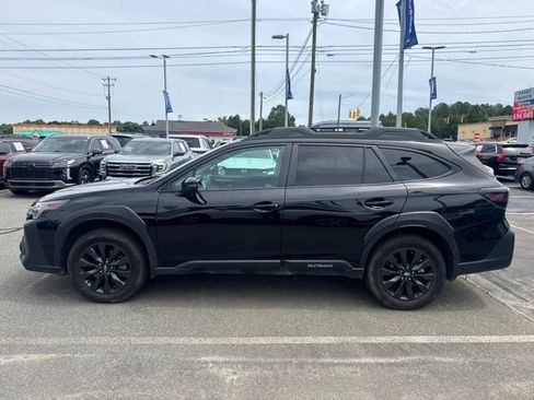 Used 2025 Subaru Outback Onyx Edition AWD/4WD image 2