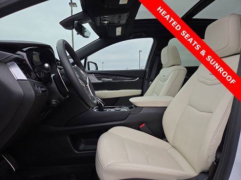 Used 2025 Cadillac XT5 Sportv w/ Technology Package image 15