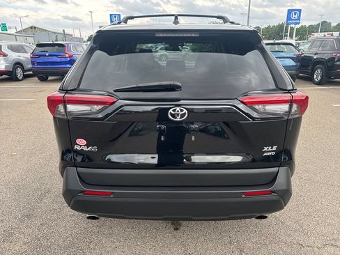 Used 2022 Toyota RAV4 XLE w/ Convenience Package AWD/4WD image 6