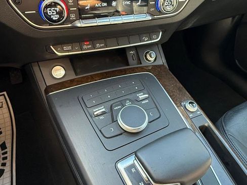 Used 2018 Audi Q5 2.0T Premium image 24