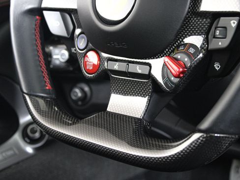 Used 2020 Ferrari 812 Superfast RWD image 52