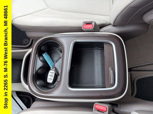 Used 2017 Chrysler Pacifica Touring-L Plus FWD image 51