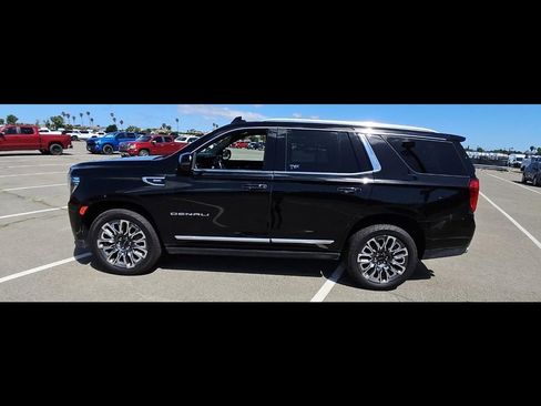 Used 2022 GMC Yukon Denali AWD/4WD image 8