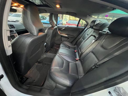 Used 2016 Volvo S60 T5 Premier image 10