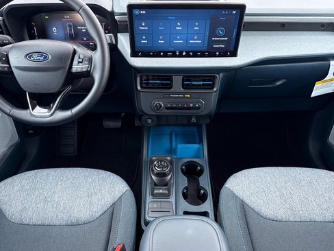 Used 2026 Ford Maverick XLT w/ XLT Luxury Package FWD image 13