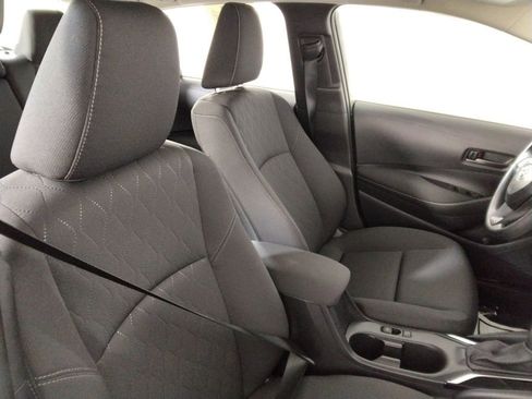 Used 2025 Toyota Corolla LE FWD image 33