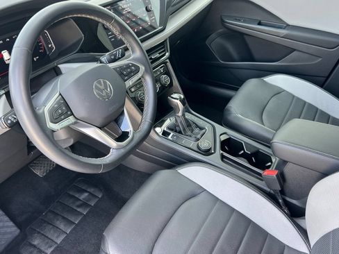 Used 2022 Volkswagen Taos SEL w/ Panoramic Sunroof Package AWD/4WD image 11
