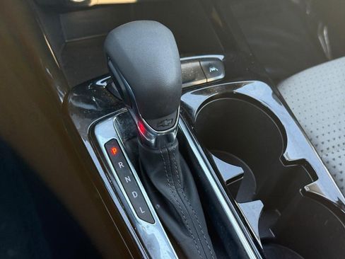 Used 2025 Chevrolet Trax LT w/ LT Convenience Package image 22