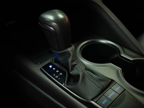 Used 2023 Toyota Camry SE FWD image 22