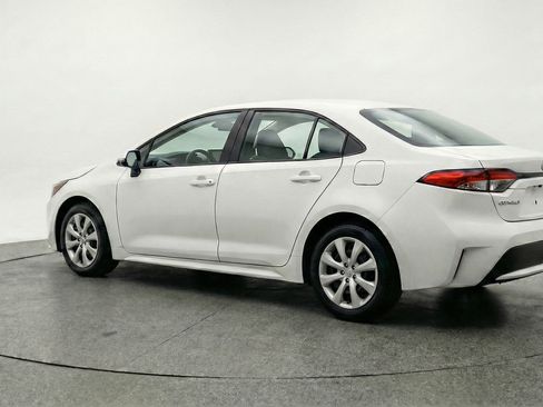 Used 2025 Toyota Corolla LE FWD image 6