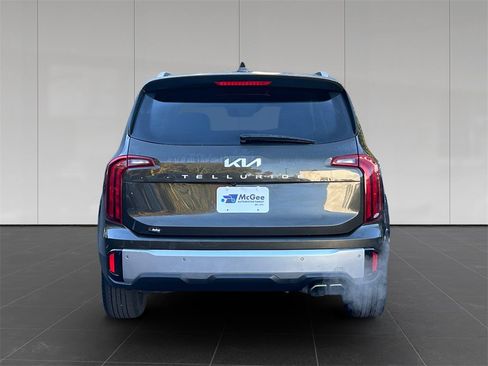 Used 2023 Kia Telluride S image 4