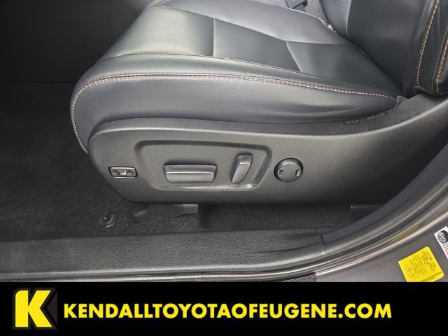Used 2019 Toyota Highlander XLE AWD/4WD image 24