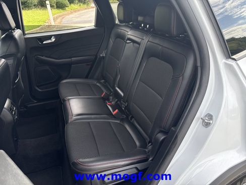 Used 2025 Ford Escape ST-Line FWD image 18