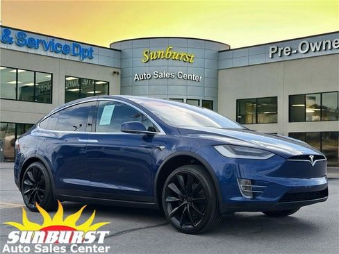 Used 2017 Tesla Model X 75D image 1