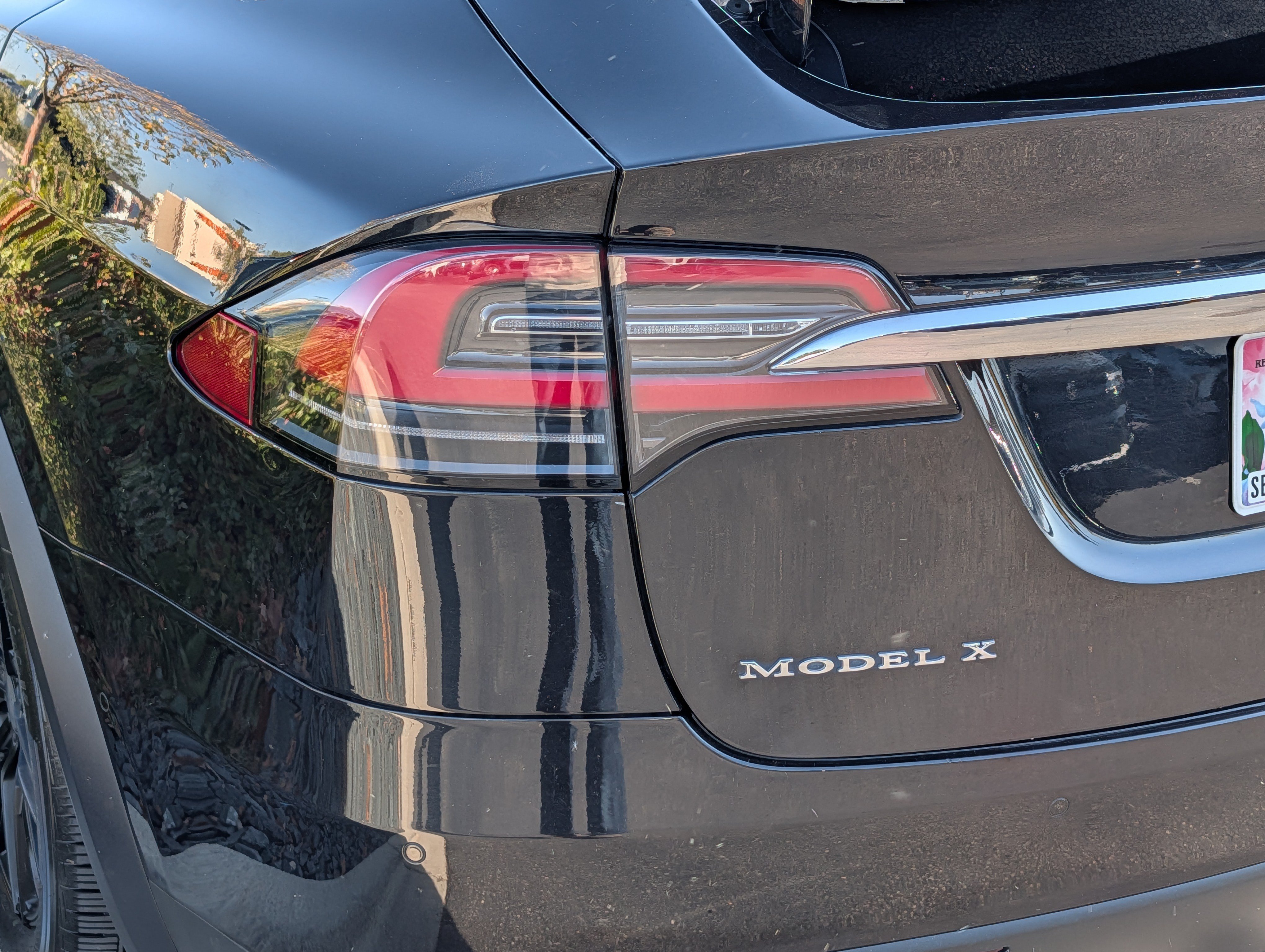 Used 2016 Tesla Model X 90D AWD/4WD image 17
