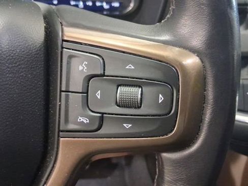 Used 2022 Chevrolet Suburban High Country AWD/4WD image 34