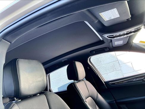 Certified 2023 Porsche Macan AWD/4WD image 27