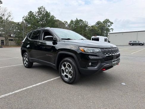 Used 2022 Jeep Compass Trailhawk w/ Trailhawk Convenience Group AWD/4WD image 4